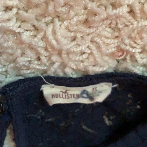 Hollister Navy Top - Picture 3 of 5